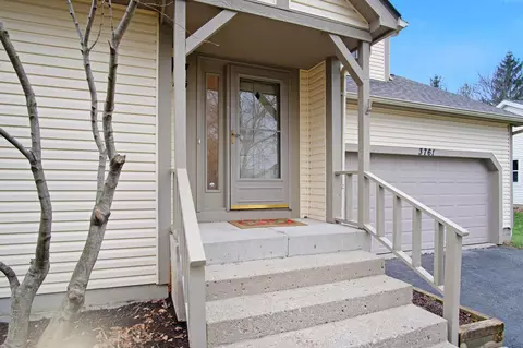 Exterior - 3761 Carnforth Dr, Columbus, OH 43221 photo 4 of 17
