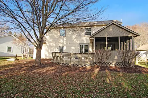 Exterior - 3761 Carnforth Dr, Columbus, OH 43221 photo 5 of 17