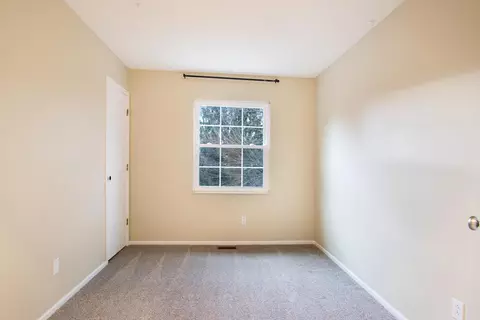 Bedroom - 3761 Carnforth Dr, Columbus, OH 43221 photo 3 of 4