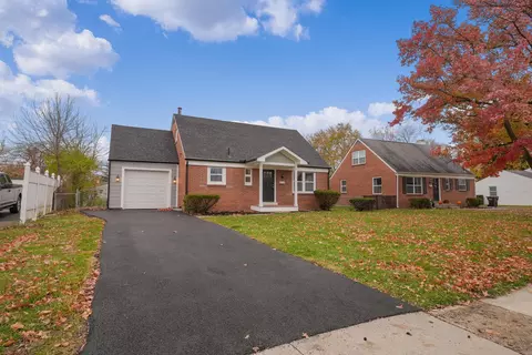 271 Carilla Ln, Columbus, OH 43228