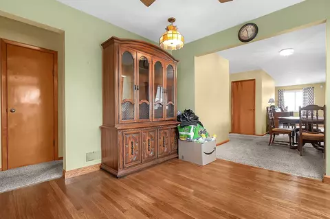 Entry Way - 122 Obetz Rd, Columbus, OH 43207 photo 2 of 2