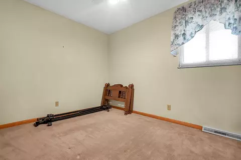Bedroom - 122 Obetz Rd, Columbus, OH 43207 photo 2 of 6