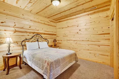 Bedroom - 16160 Collison Rd, Logan, OH 43138 photo 4 of 4