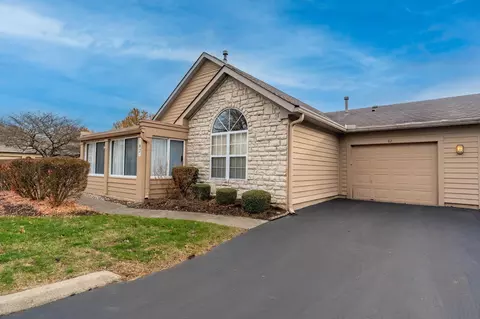 82 Abbeycross Ln, Westerville, OH 43082