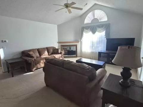 Living - 6363 Pinehurst Pointe, Westerville, OH 43082 photo 1 of 2