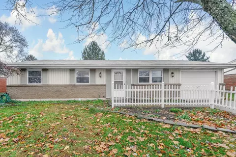 2020 Sioux Dr, Circleville, OH 43113