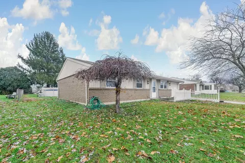 2020 Sioux Dr, Circleville, OH 43113 photo 3