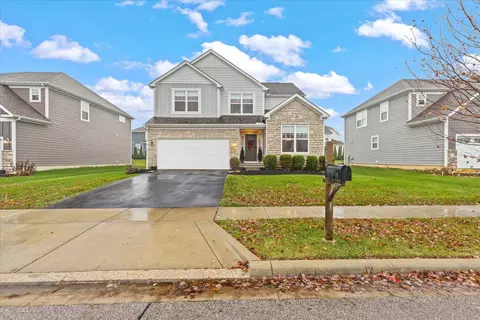 3033 Pasture Ridge Dr, Powell, OH 43065