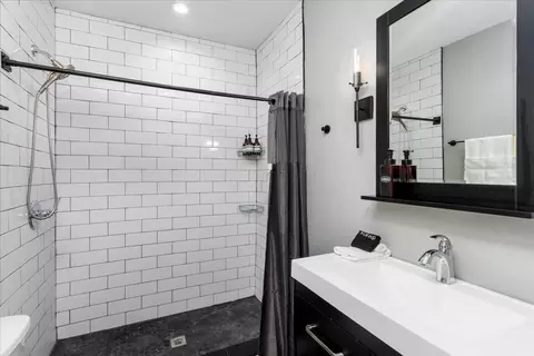 Bath - 66 E 4th Ave, Columbus, OH 43201 photo 2 of 2