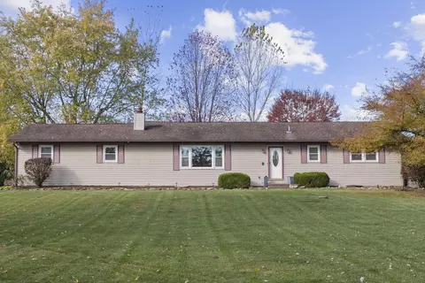 10348 York Rd SW, Etna, OH 43105