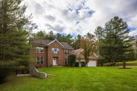 8850 Lavelle Rd, Athens, OH 45701