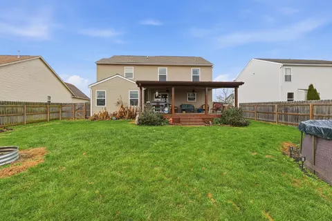 Exterior - 1480 Shagbark St, Circleville, OH 43113 photo 8 of 8