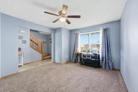 Living - 1480 Shagbark St, Circleville, OH 43113 photo 2 of 4