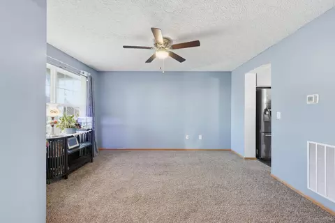 Living - 1480 Shagbark St, Circleville, OH 43113 photo 1 of 4