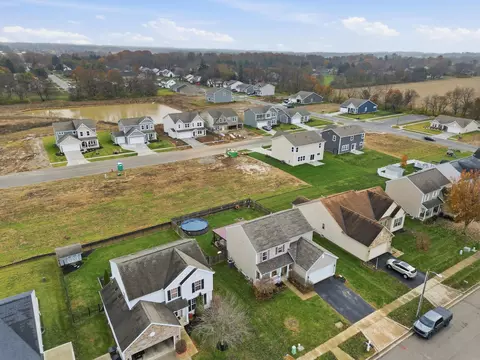 View/Area - 1480 Shagbark St, Circleville, OH 43113 photo 4 of 7