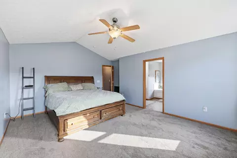 Bedroom - 1480 Shagbark St, Circleville, OH 43113 photo 3 of 9