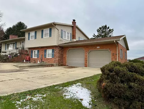 7265 Kuhn Rd, Shelby, OH 44875