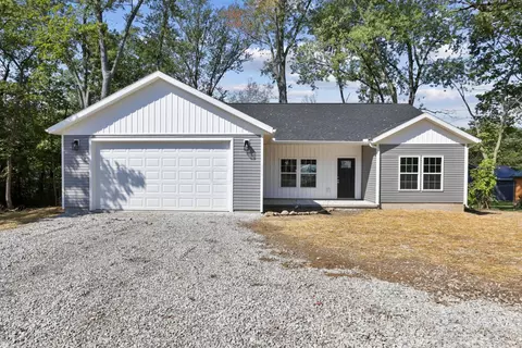 13337 Queen Rd NE, Thornville, OH 43076