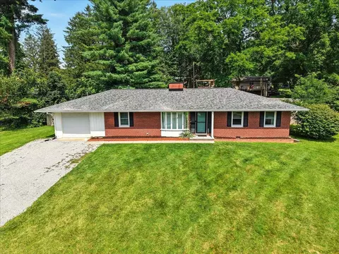 2 Frary Ct, Mount Vernon, OH 43050