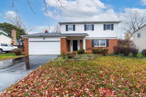 8208 Copperfield Dr, Columbus, OH 43235