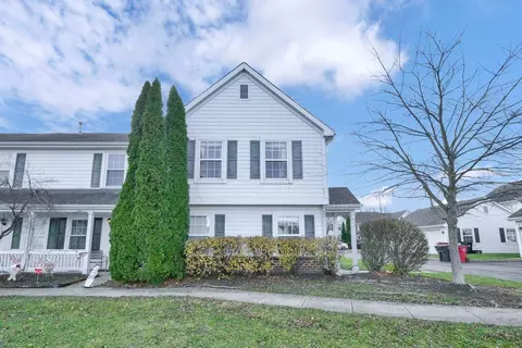 642 Lakeview Dr S, Grove City, OH 43123
