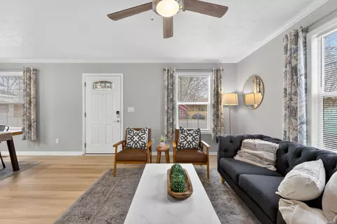 Living - 449 Watt St, Circleville, OH 43113 photo 2 of 2