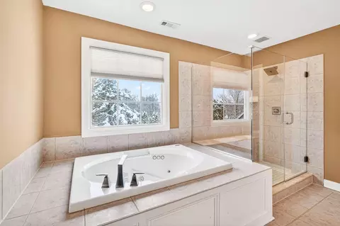 Bath - 8159 Winchcombe Dr, Dublin, OH 43016 photo 2 of 6