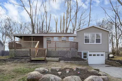 8890 Lancaster Thornville Rd NE, Pleasantville, OH 43148