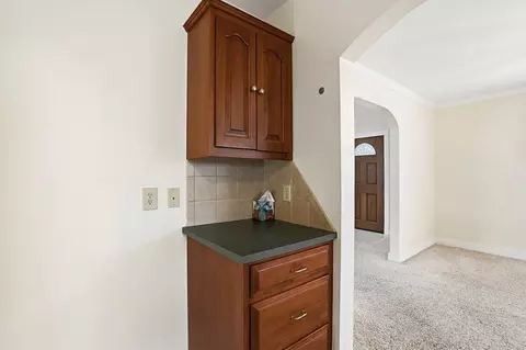 Entry Way - 555 E Weber Rd, Columbus, OH 43202 photo 1 of 2