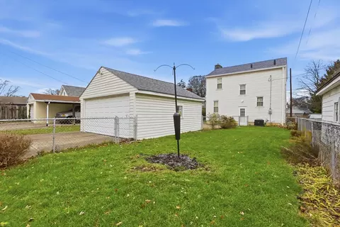 Exterior - 555 E Weber Rd, Columbus, OH 43202 photo 5 of 8