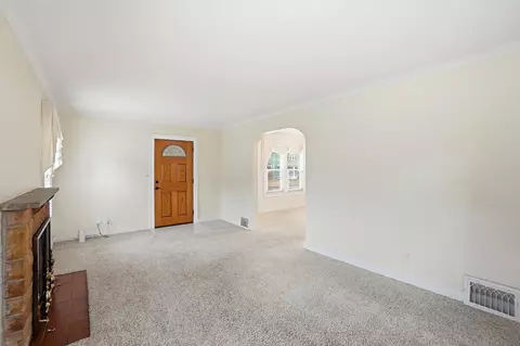 Living - 555 E Weber Rd, Columbus, OH 43202 photo 1 of 7