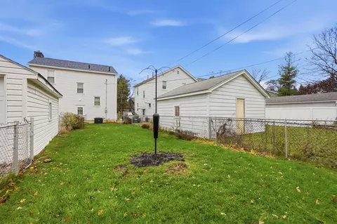 Exterior - 555 E Weber Rd, Columbus, OH 43202 photo 6 of 8