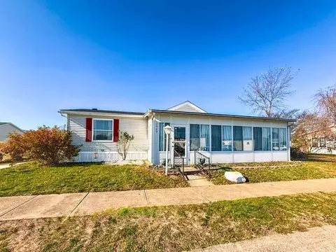 1949 Big Run Bluff Blvd, Grove City, OH 43123