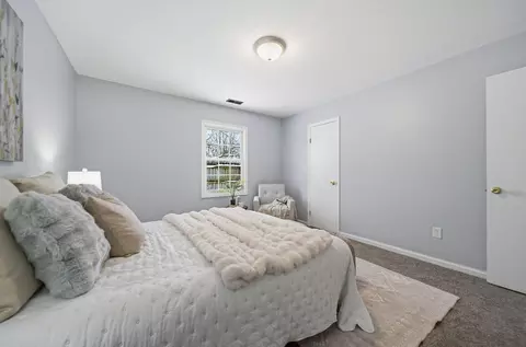 Bedroom - 2585 Millview Dr, Columbus, OH 43207 photo 1 of 5