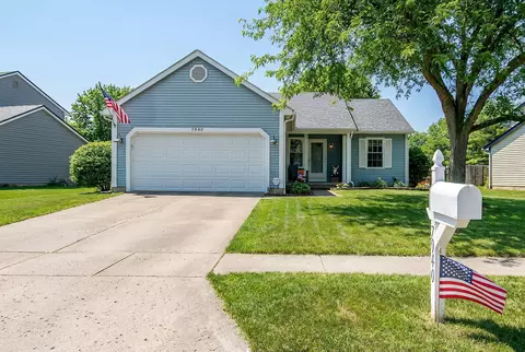 7940 Schoolside Dr, Westerville, OH 43081