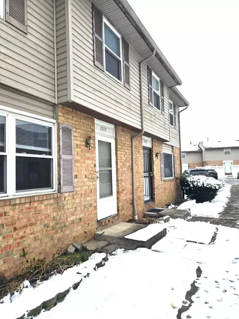 2927 Poolside Dr #10, Columbus, OH 43224