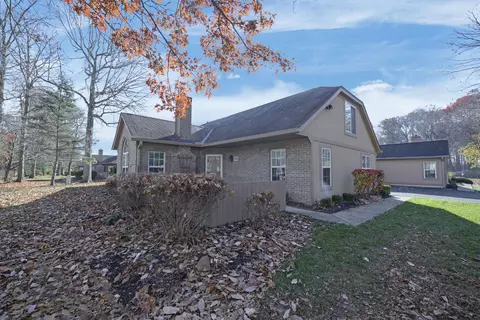 2548 Timberside Dr, Columbus, OH 43235