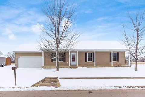 894 Linden Ave, Washington Court House, OH 43160