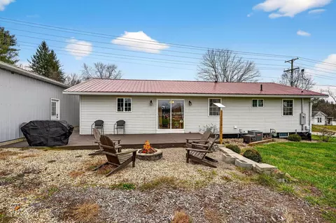 Exterior - 501 E North St, Mcarthur, OH 45651 photo 4 of 9