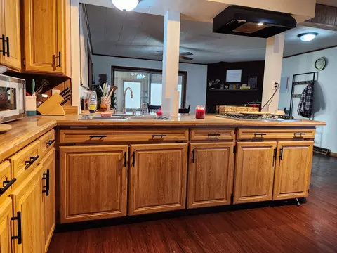 Kitchen - 357 Sabo Dr, Mansfield, OH 44905 photo 3 of 4