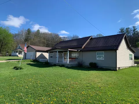 44438 Carbon Hill Buchtel Rd, Nelsonville, OH 45764