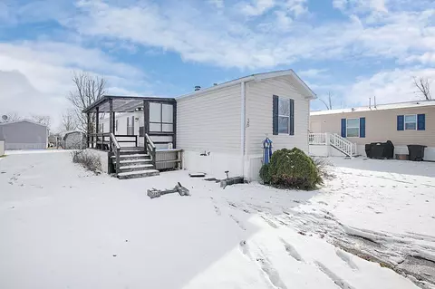 36 West St, Caledonia, OH 43314