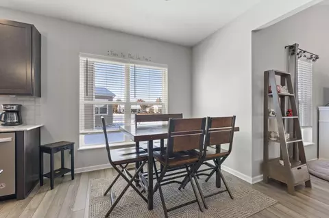 Dining - 517 Pagoda Loop, Delaware, OH 43015 photo 1 of 2