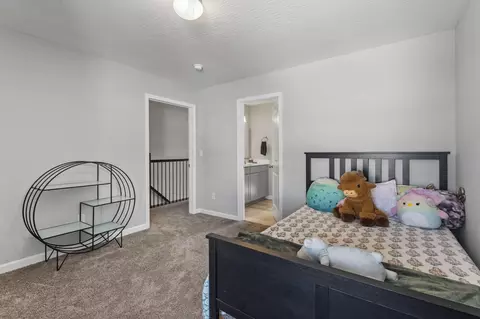 Bedroom - 517 Pagoda Loop, Delaware, OH 43015 photo 6 of 7
