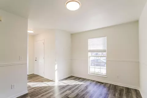 Living - 650 Boulder Dr, Delaware, OH 43015 photo 4 of 4
