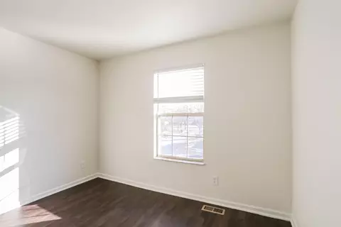 Bedroom - 650 Boulder Dr, Delaware, OH 43015 photo 2 of 3