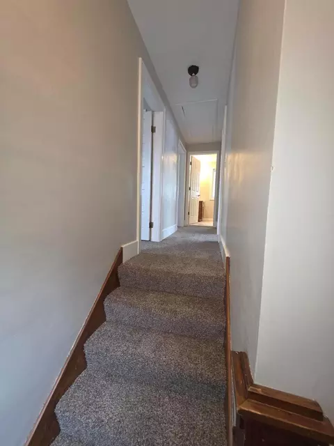 Entry Way - 210 Hane Ave, Marion, OH 43302 photo 3 of 4