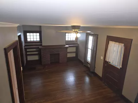 Living - 210 Hane Ave, Marion, OH 43302 photo 3 of 3