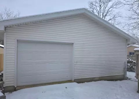 Exterior - 210 Hane Ave, Marion, OH 43302 photo 3 of 5