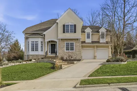 8552 Misty Woods Cir, Powell, OH 43065